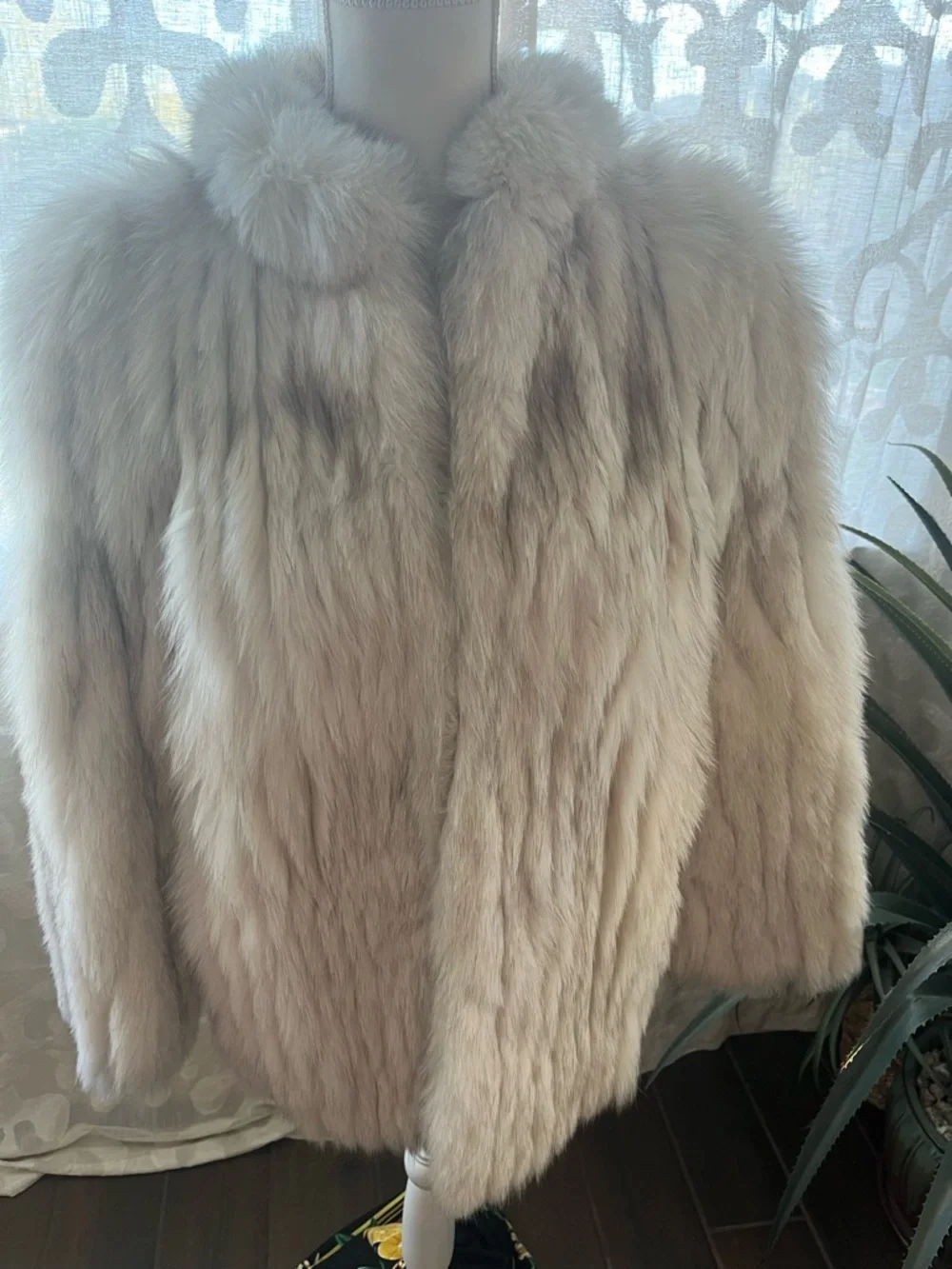 Vintage fox fur Coat - Picture 4 of 8